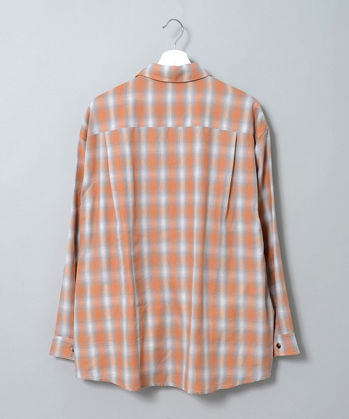 チェックシャツ